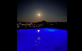 Jaccuzi Airport House